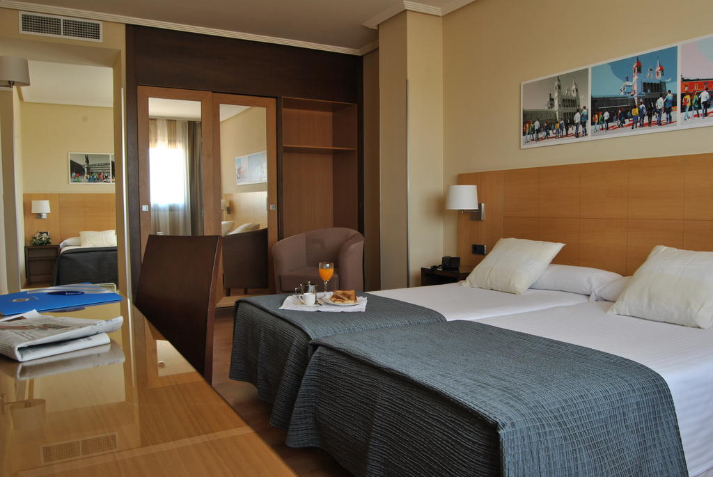 Porcel Avant Torrejon de Ardoz Ngoại thất bức ảnh